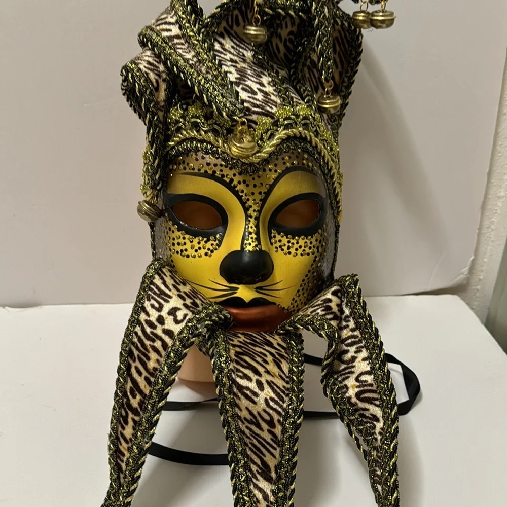 2 Vintage Elegant Venetian Masquerade Mask - Picture 3 of 15